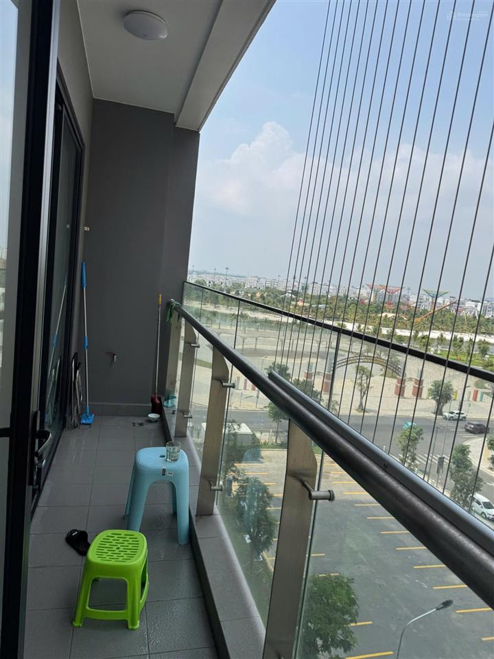 Cho thuê cc 2pn, 2wc, tòa be5 full nội thất view cv 36ha