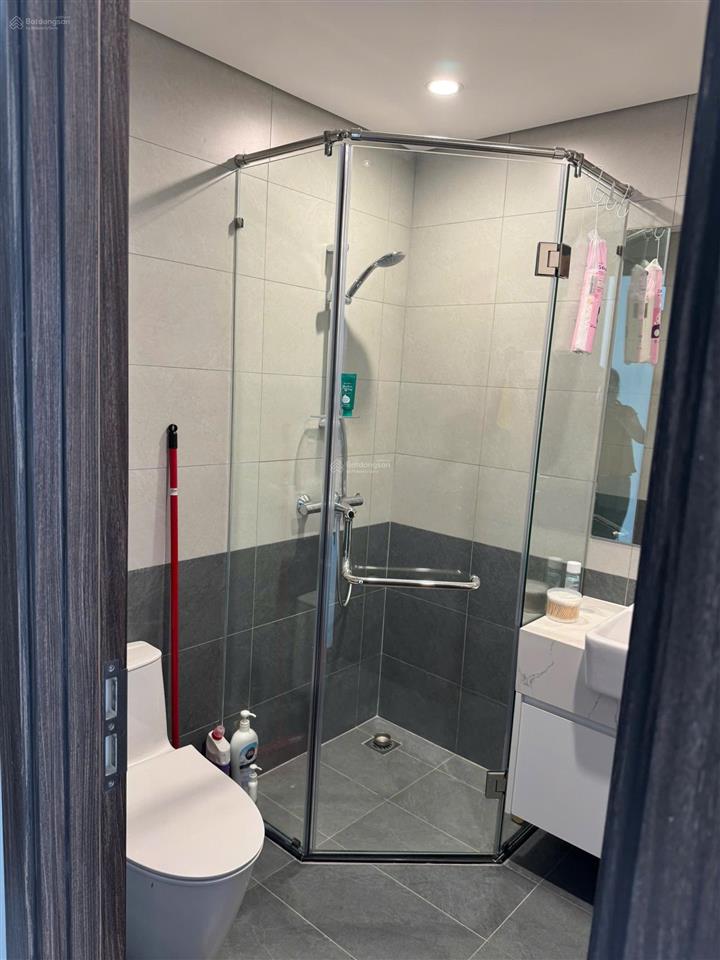 Cho thuê cc 2pn, 2wc, tòa be5 full nội thất view cv 36ha