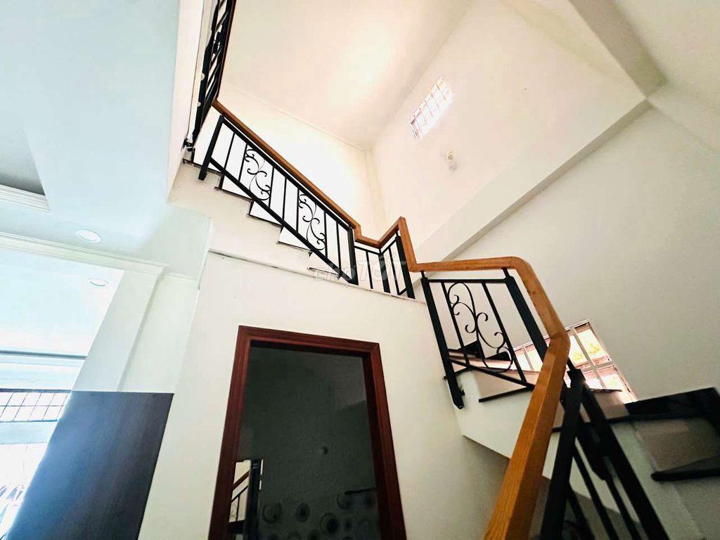 Hàng Hiếm Q2! Nhà 126m2 Ngang 6m Thạnh Mỹ Lợi Hẻm Xe Hơi 11 Tỷ

