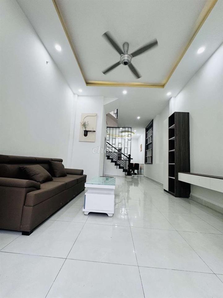Nhà 3 Tầng 54m2 Võ Văn Hát Long Trường Hẻm Xe Hơi Full Nội Thất 5.5T
