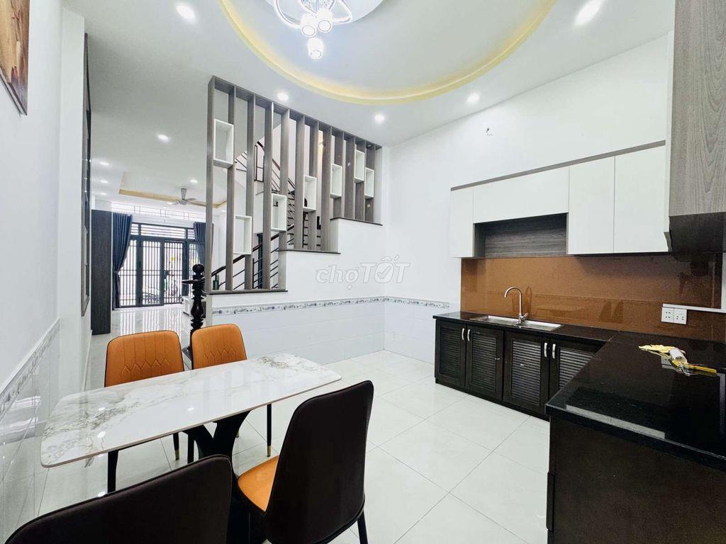 Nhà 3 Tầng 54m2 Võ Văn Hát Long Trường Hẻm Xe Hơi Full Nội Thất 5.5T
