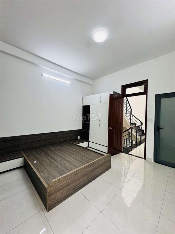Nhà 3 Tầng 54m2 Võ Văn Hát Long Trường Hẻm Xe Hơi Full Nội Thất 5.5T
