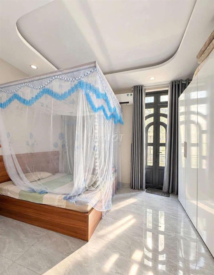 Nhà 2 Tầng 51m2 ĐS 11 Hiệp Bình Phước Hẻm Xe Hơi Ngang 4.4m 5.99Tỷ
