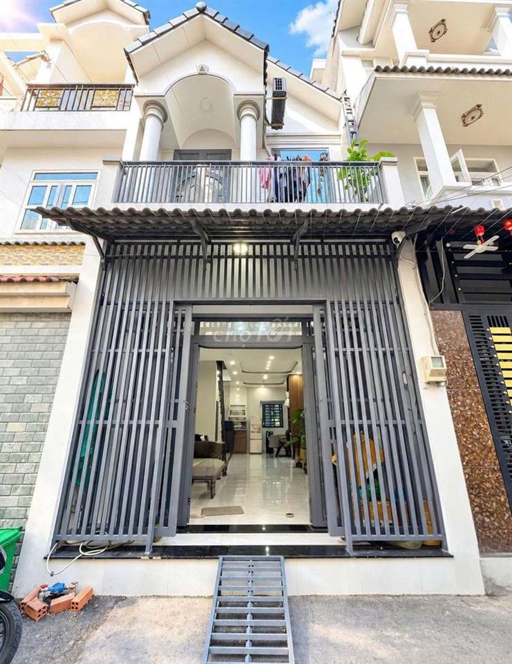 Nhà 2 Tầng 51m2 ĐS 11 Hiệp Bình Phước Hẻm Xe Hơi Ngang 4.4m 5.99Tỷ
