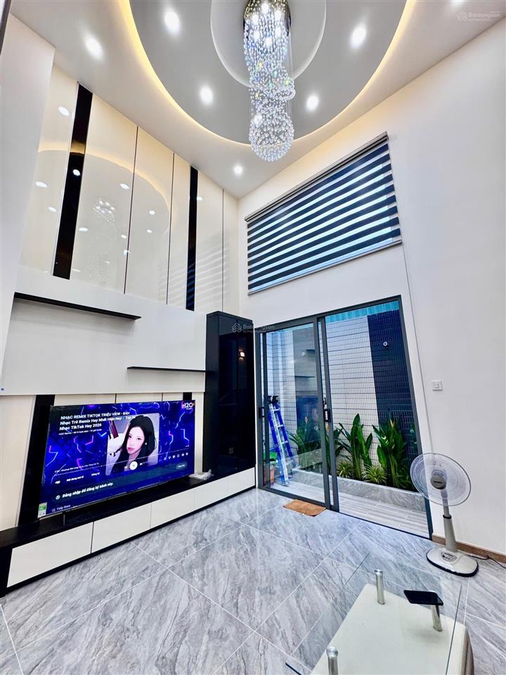 Bán nhà mặt tiền gần nguyễn sơn, sát quận tân phú, 5 tầng, 54m², chỉ 8.9 tỷ