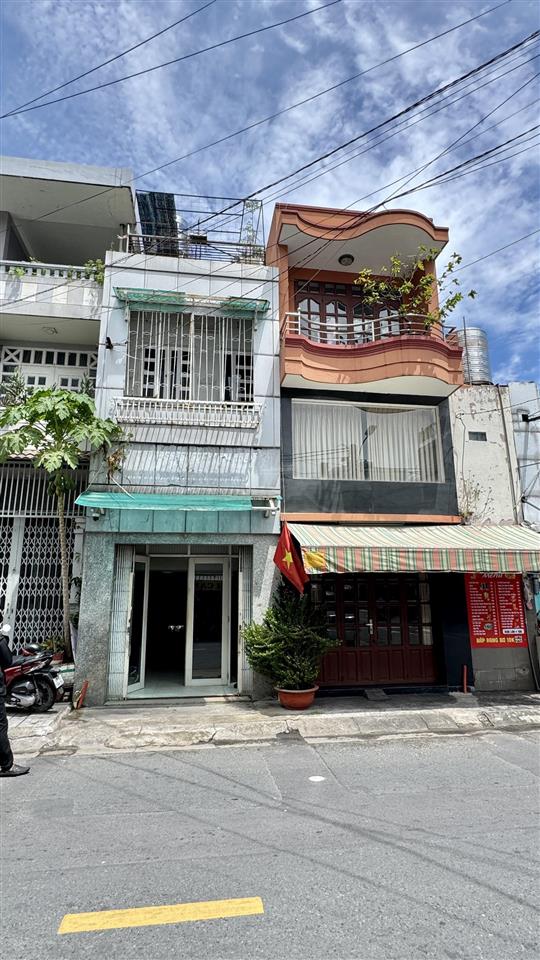 Bán nhà mặt tiền văn cao, quận tân phú, 4 tầng, 34m vuông, chỉ 5.6 tỷ