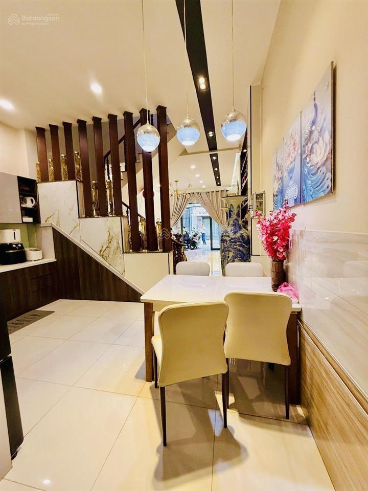 Bán nhà đường số 6, bình tân, ngang 4,3x17 mét, 3 tầng, 5,7 tỷ