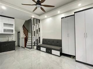 Nhà đẹp ở ngay, ngõ 3 gác đỗ cửa, dt 30m2 * 5t, mt 4,1m, chào giá 8,5 tỷ