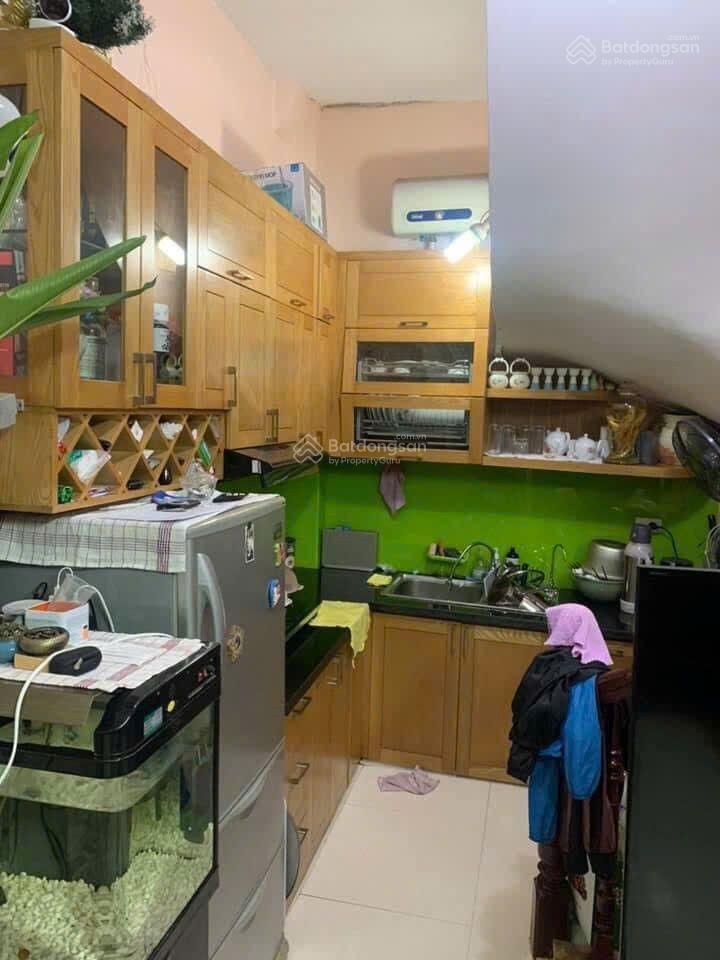 Cho thuê nhà nguyên căn trong ngõ, đường nguyễn chính, dt 30m2 x 4t, giá 10tr/tháng