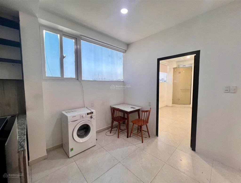 Cho thuê căn hộ 2pn 3wc cực mới tại quận 10