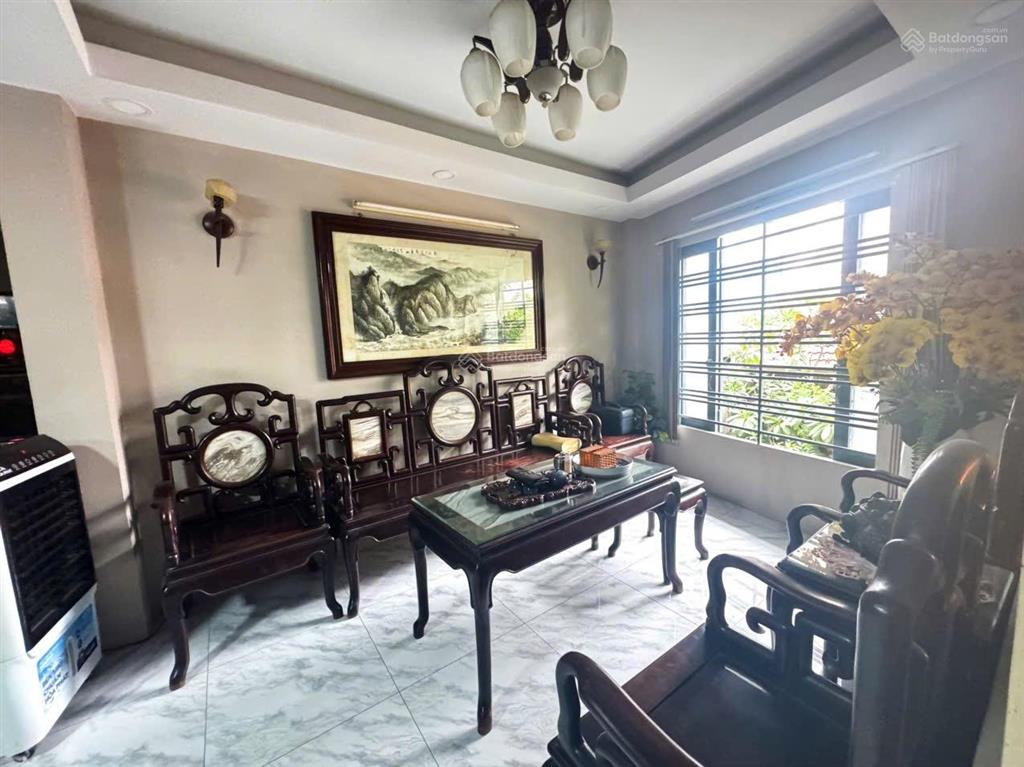 Nhà 5 tầng hxh dương quảng hàm ngang khủng 8m (64m2) cần bán gấp