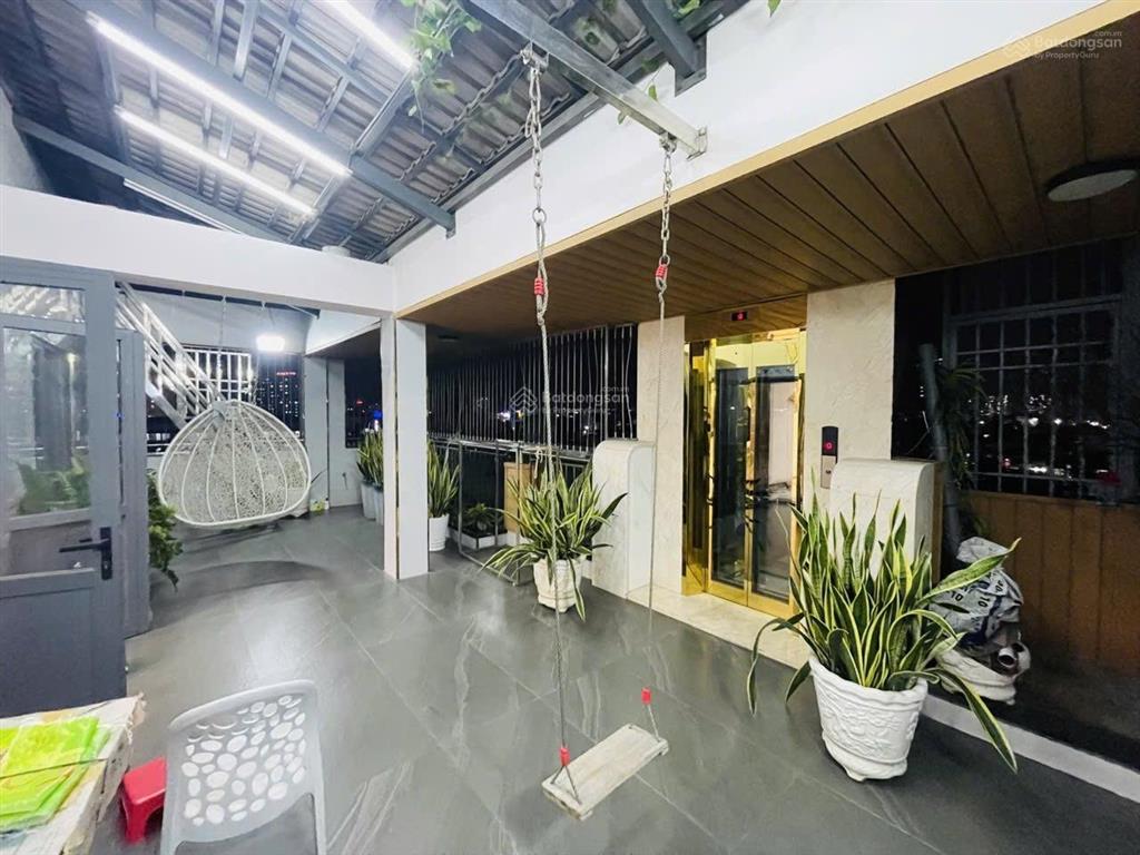Toà chdv mặt tiền đường quận tân phú  doanh thu 550 triệu/tháng cần bán gấp 125 tỷ