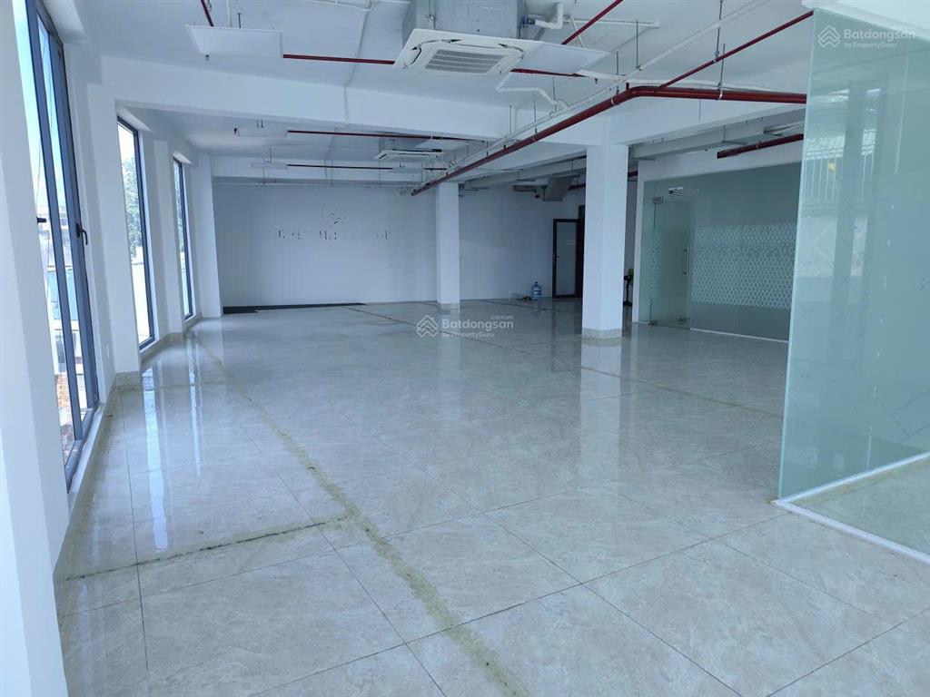 Cho thuê mặt bằng văn phòng 330m2 tòa nhà goldstar bình thạnh giá cực tốt.