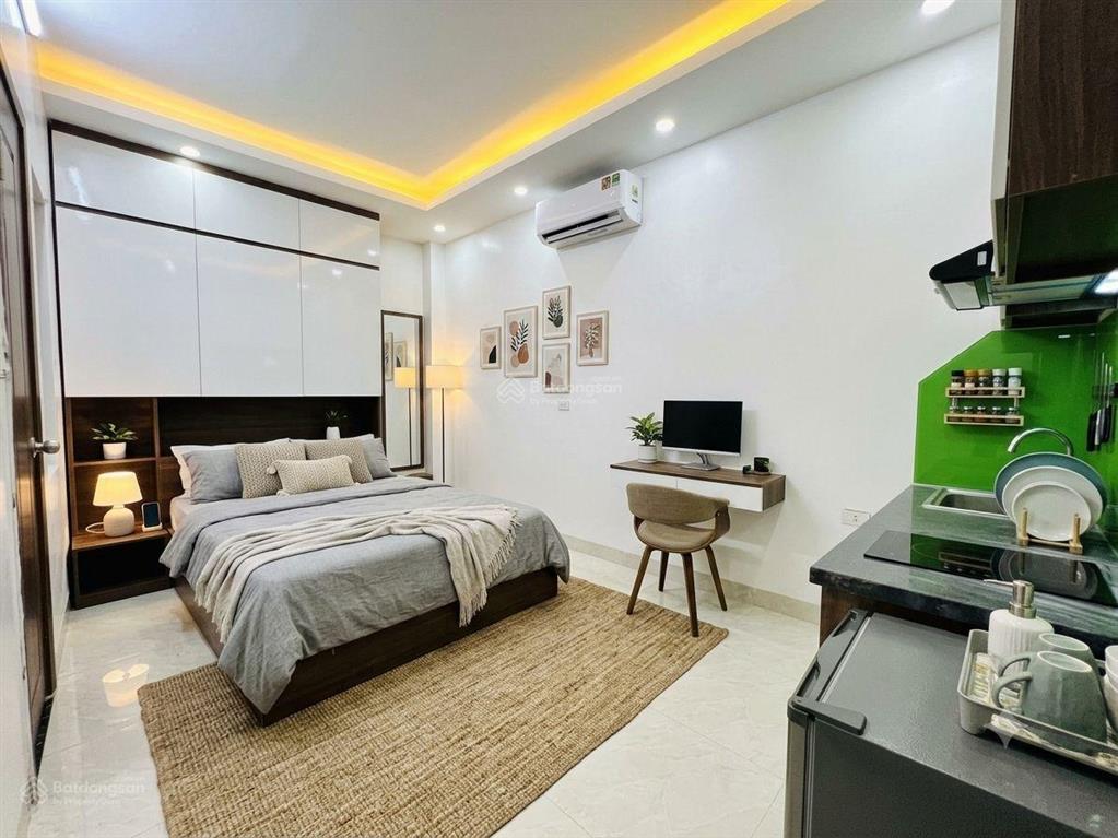 Bán ccmn hai bà trưng 100m2  6 tầng thang máy  ôtô vào nhà  20 phòng full nt  dòng tiền 1.2 tỷ