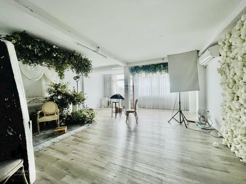 Mặt phố đặng tiến đông 7 tầng, phân lô ôtô tránh  mặt tiền 6,5m kinh doanh đỉnh  view công viên