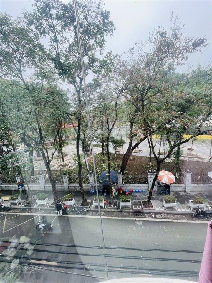 Mặt phố đặng tiến đông 7 tầng, phân lô ôtô tránh  mặt tiền 6,5m kinh doanh đỉnh  view công viên