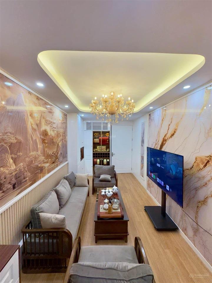 Siêu hiếm mặt phố  6 tầng thang máy  kinh doanh đỉnh, 3 bước ra hồ tây