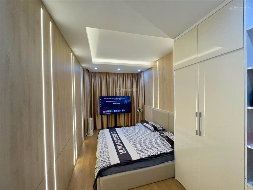 Siêu hiếm mặt phố  6 tầng thang máy  kinh doanh đỉnh, 3 bước ra hồ tây