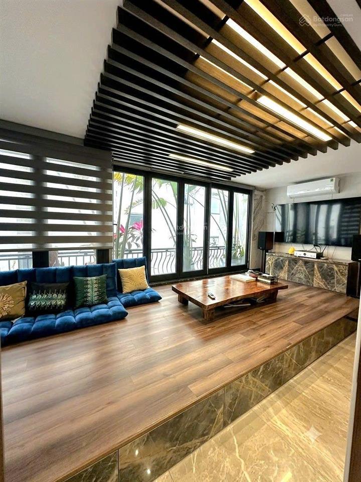 Mặt phố vip tây hồ  mặt tiền 10m bề thế  vài bước ra hồ tây  sống sang/kd đỉnh