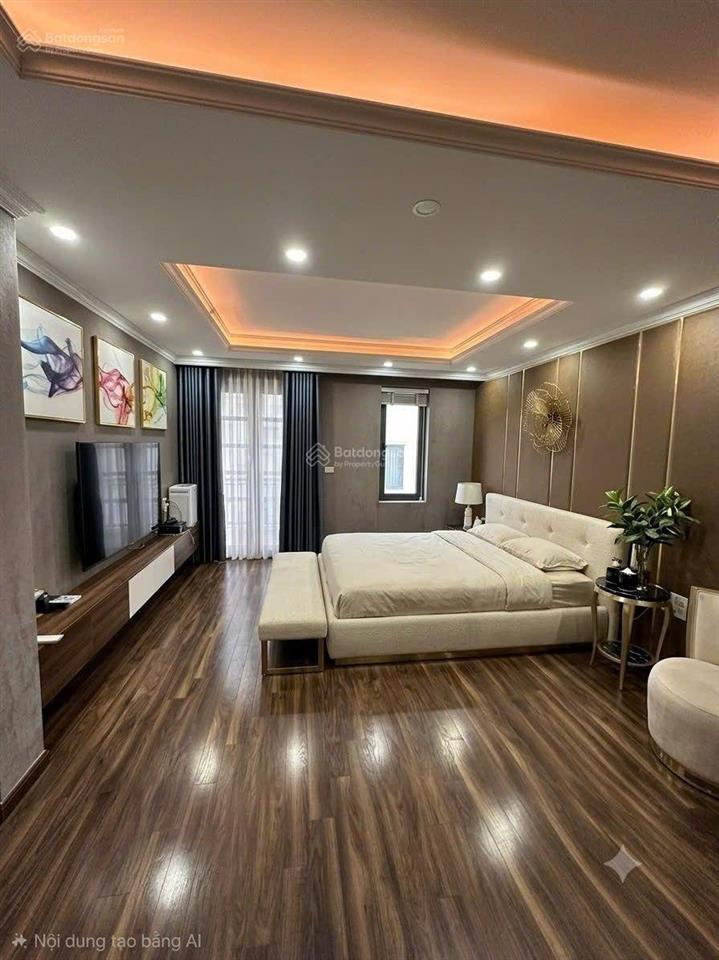 Mặt phố vip tây hồ  mặt tiền 10m bề thế  vài bước ra hồ tây  sống sang/kd đỉnh
