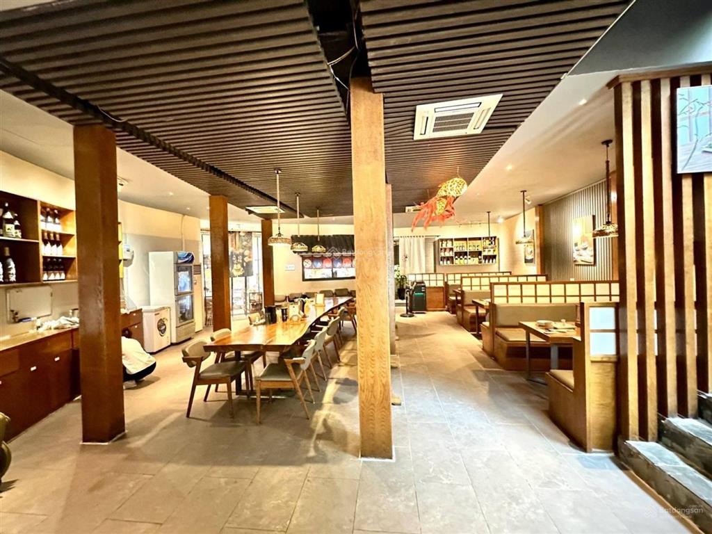 Cơ hội đầu tư cực kỳ hiếm, mặt phố lớn, hai bà trưng  3 mặt tiền  205m2