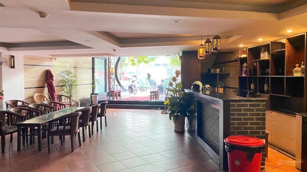 Mặt phố trần duy hưng  tòa văn phòng 8 tầng 120m  dòng tiền 6.500 usd/th, ~2 tỷ/năm