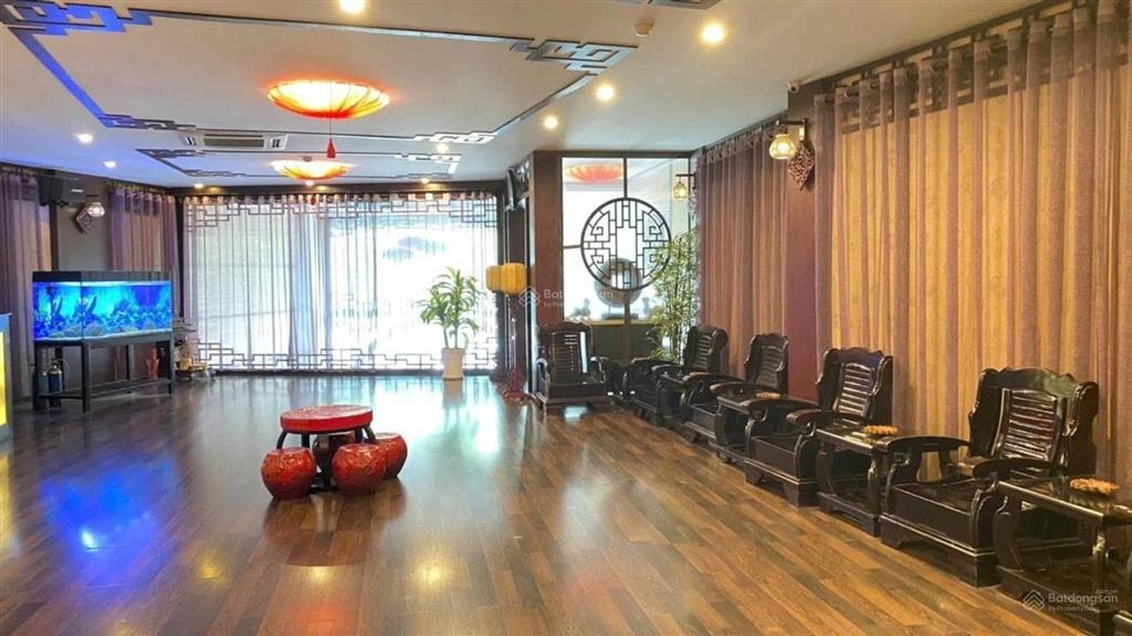Mặt phố trần duy hưng  tòa văn phòng 8 tầng 120m  dòng tiền 6.500 usd/th, ~2 tỷ/năm