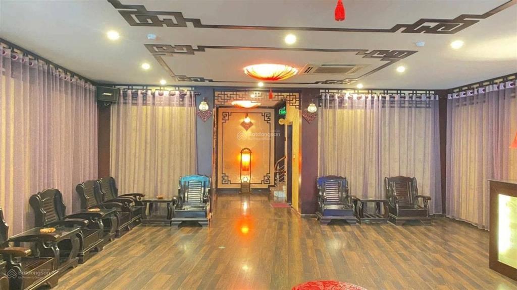 Mặt phố trần duy hưng  tòa văn phòng 8 tầng 120m  dòng tiền 6.500 usd/th, ~2 tỷ/năm