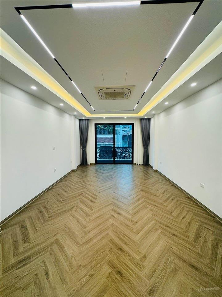 Phùng chí kiên  phân lô quân đội vỉa hè, gara 2 ô tô view triệu đô