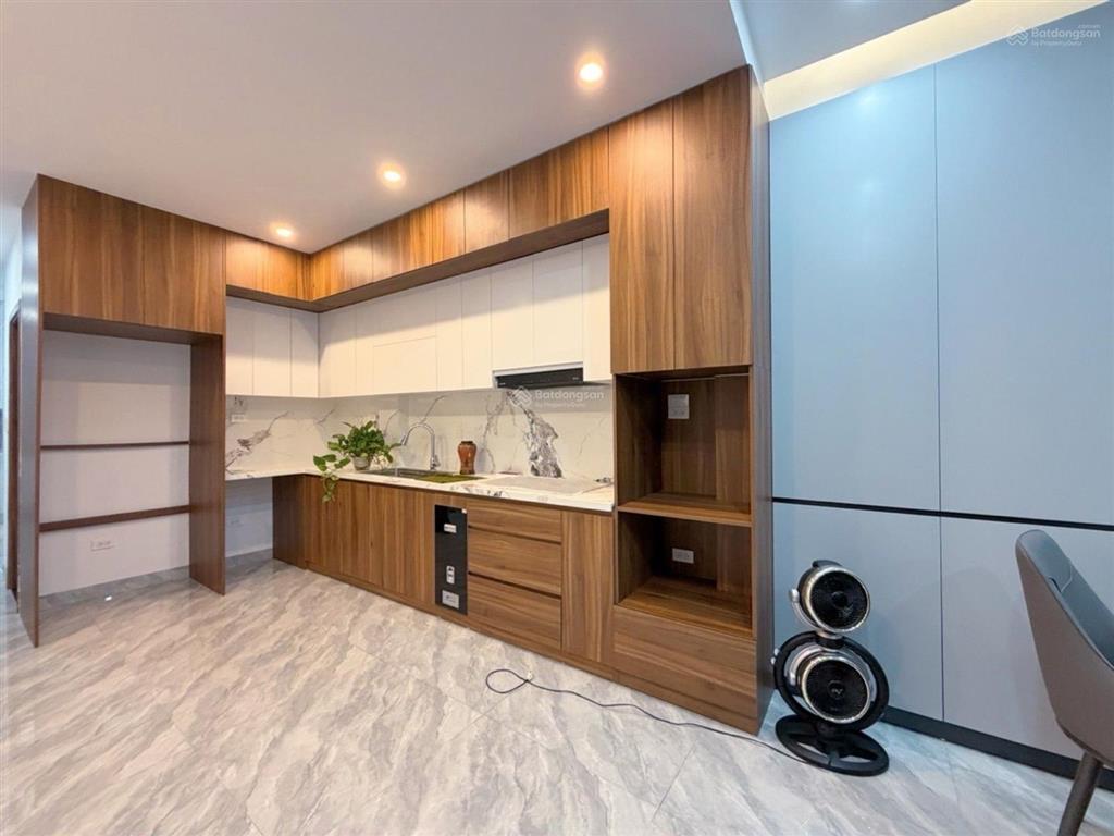 Thái hà  đống đa | gara ôtô  6 tầng thang máy  nhà mới tinh  2x tỷ