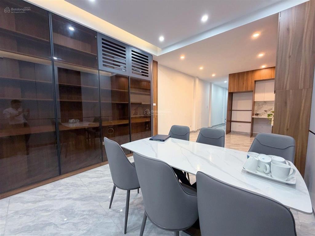 Thái hà  đống đa | gara ôtô  6 tầng thang máy  nhà mới tinh  2x tỷ