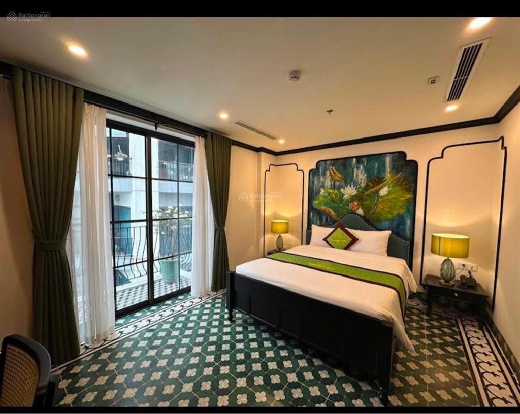 Vip ba đình, khách sạn 4 sao, ngõ to như phố, 290m  lô góc 4 thoáng dòng tiền 9 tỷ/năm