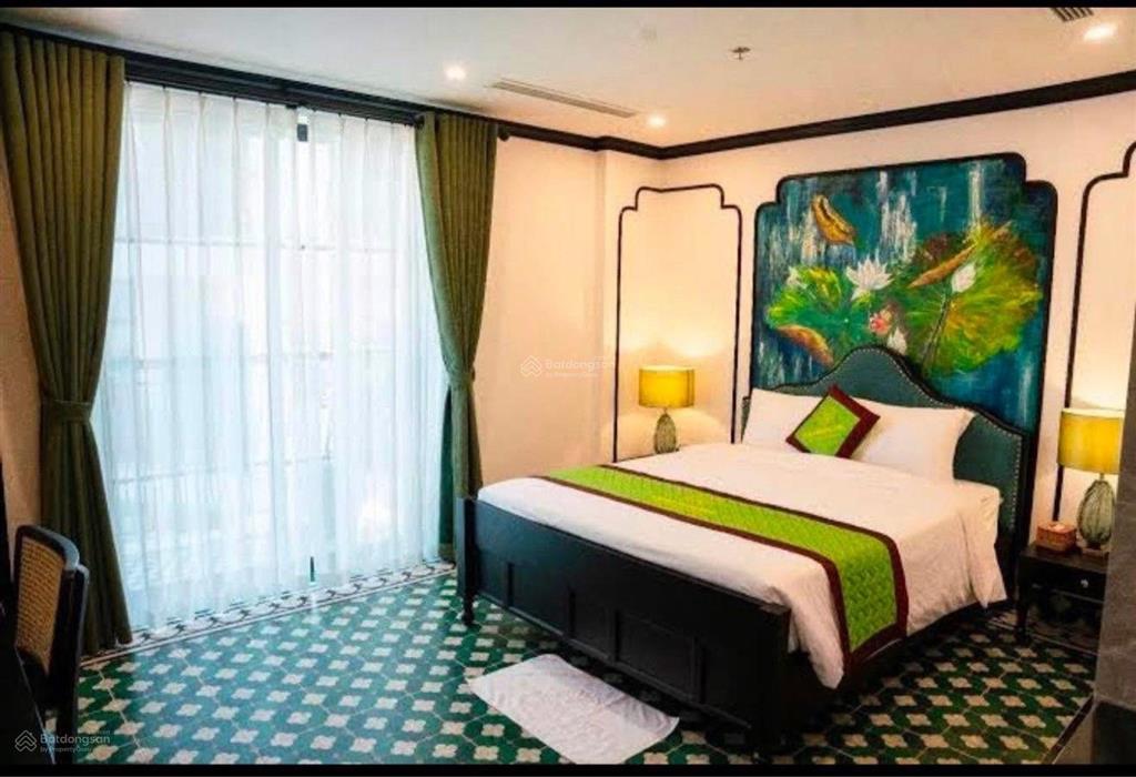 Vip ba đình, khách sạn 4 sao, ngõ to như phố, 290m  lô góc 4 thoáng dòng tiền 9 tỷ/năm