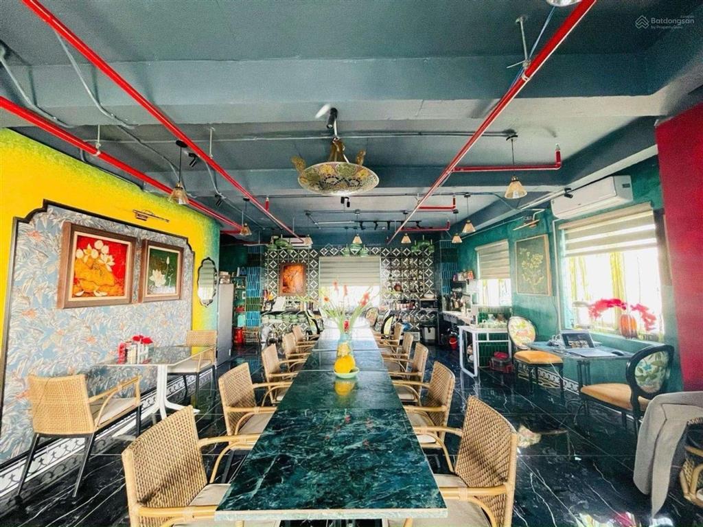 Vip ba đình, khách sạn 4 sao, ngõ to như phố, 290m  lô góc 4 thoáng dòng tiền 9 tỷ/năm