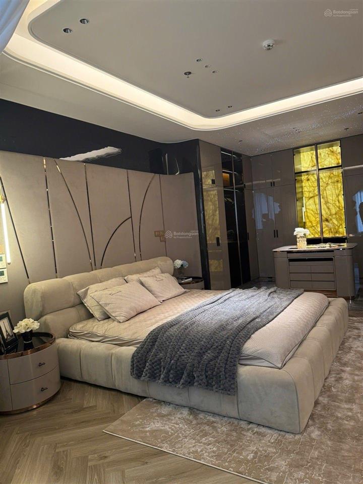 Tài sản kép, mặt phố cầu giấy  9 tầng/ penthouse đẳng cấp. doanh thu 650tr/th thu hồi vốn ngay