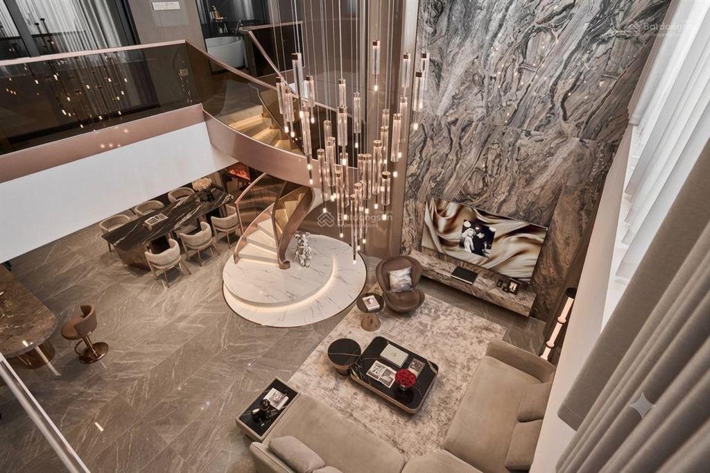 Tài sản kép, mặt phố cầu giấy  9 tầng/ penthouse đẳng cấp. doanh thu 650tr/th thu hồi vốn ngay