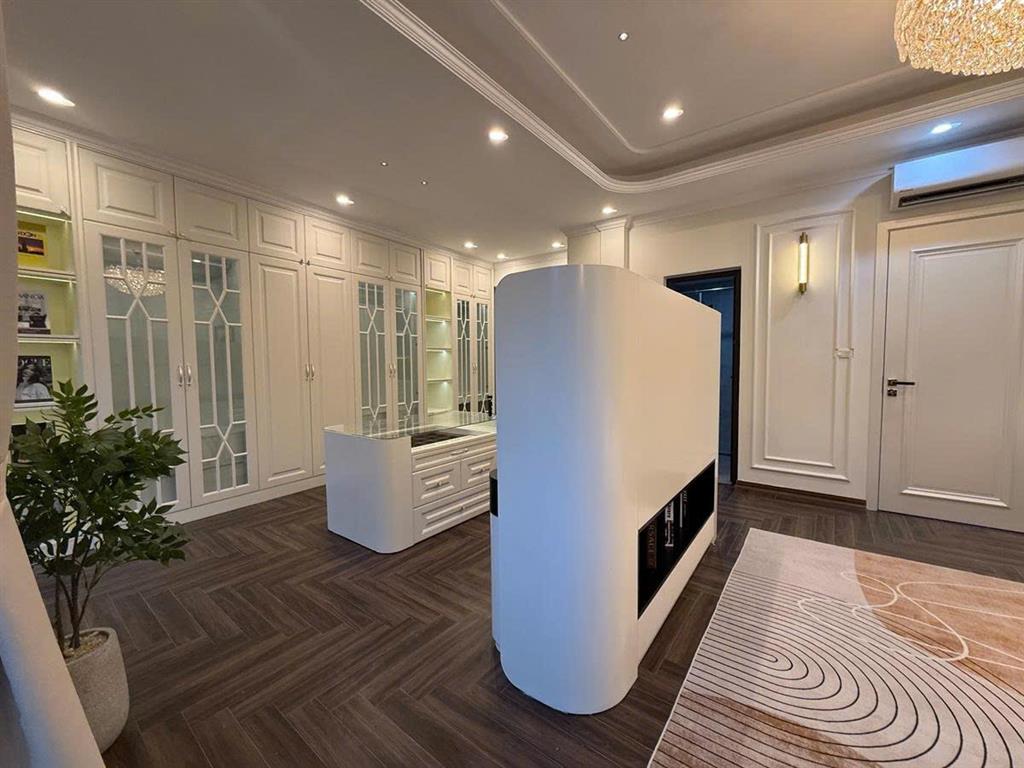 Bán nhà Nguyễn Văn Linh 60m 6 tầng MT8m thang máy gara 2 ô tô giá 15 tỷ