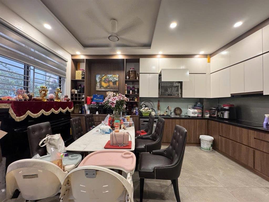 Bán nhà Nguyễn Văn Linh 44m 5 tầng MT7m dân xây chắc chắn nhỉnh 10 tỷ