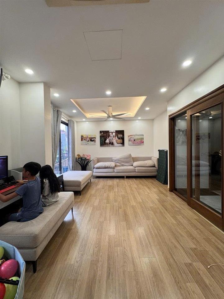 Bán nhà Nguyễn Văn Linh 44m 5 tầng MT7m dân xây chắc chắn nhỉnh 10 tỷ