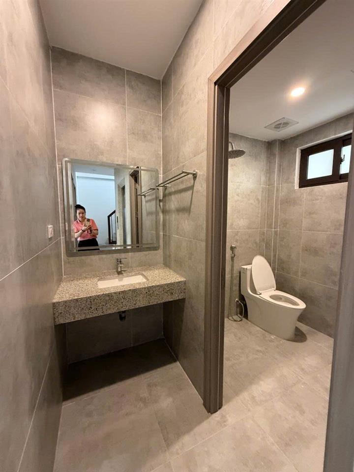 Bán nhà Bát Khối 55m 7 tầng MT5.6m thang máy gara 2 ô tô nhỉnh 14 tỷ
