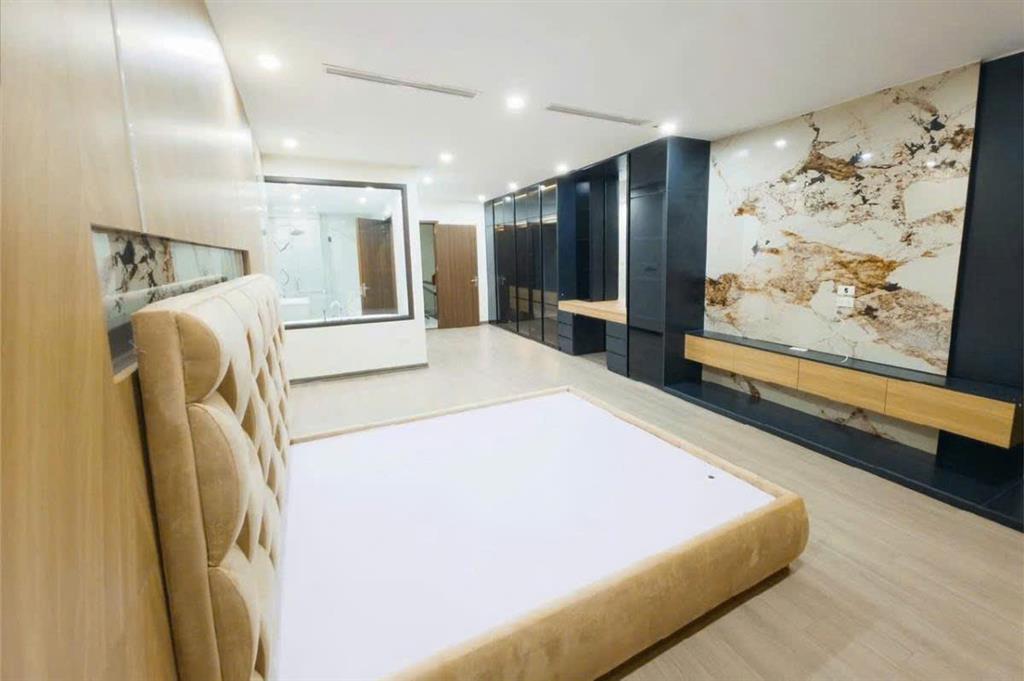 Bán nhà Chu Huy Mân 60m 7 tầng MT4.4m kinh doanh gara 2 ô tô nhỉnh 19 tỷ