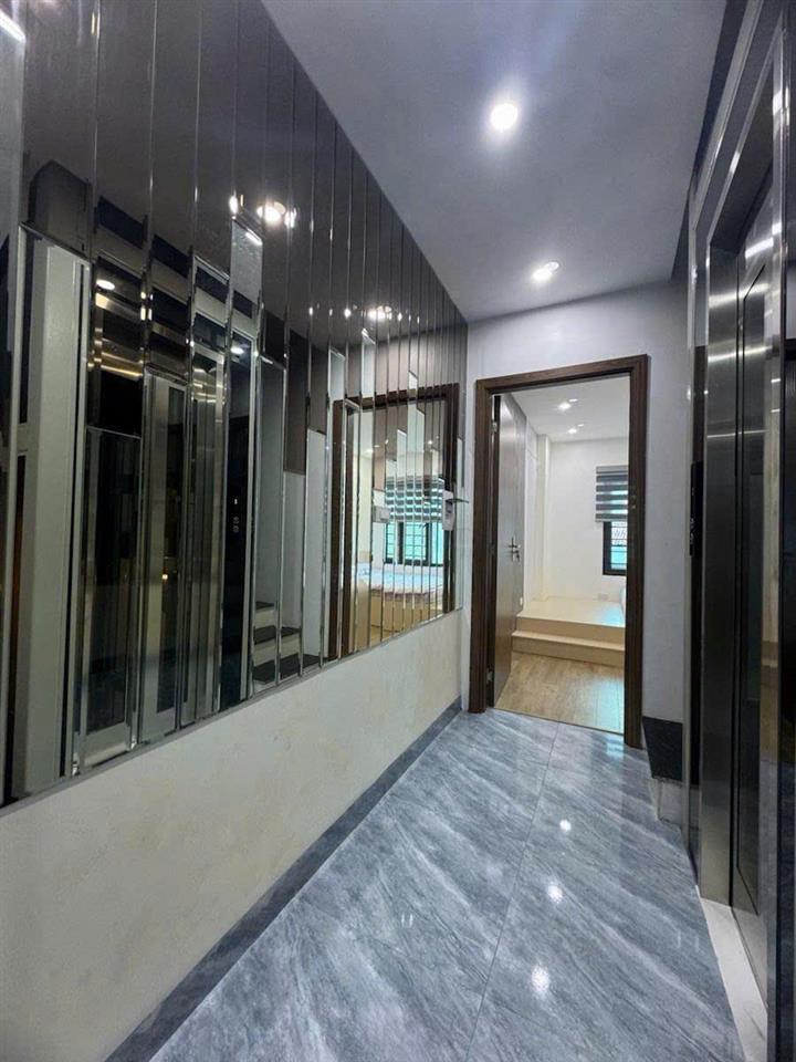 Bán nhà Ngọc Thụy 45m 4 tầng thang máy 20m ra ô tô tránh nhỉnh 9 tỷ