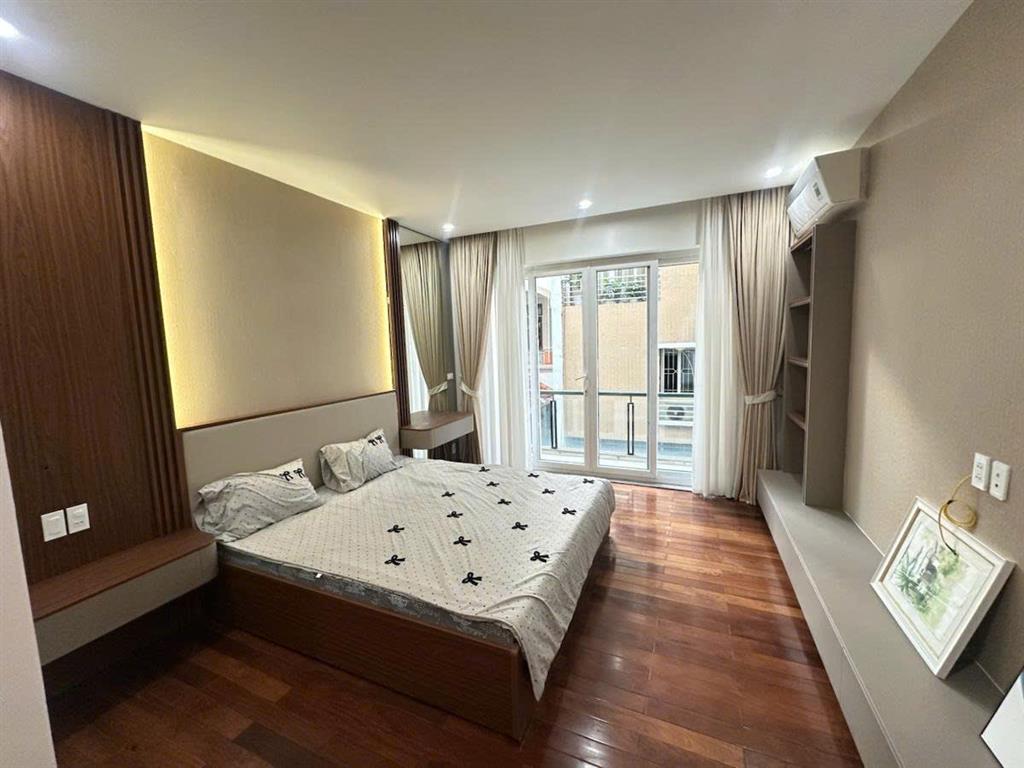 Bán nhà Nguyễn Văn Cừ 65m 5 tầng MT4m phân lô ô tô tránh nhỉnh 24 tỷ