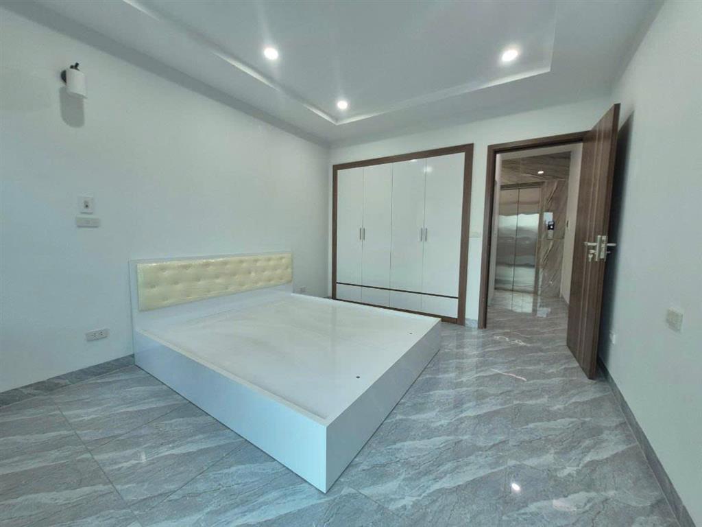 Bán nhà Thạch Bàn 36m 6 tầng thang máy 1 nhà ra phố nhỉnh 9 tỷ
