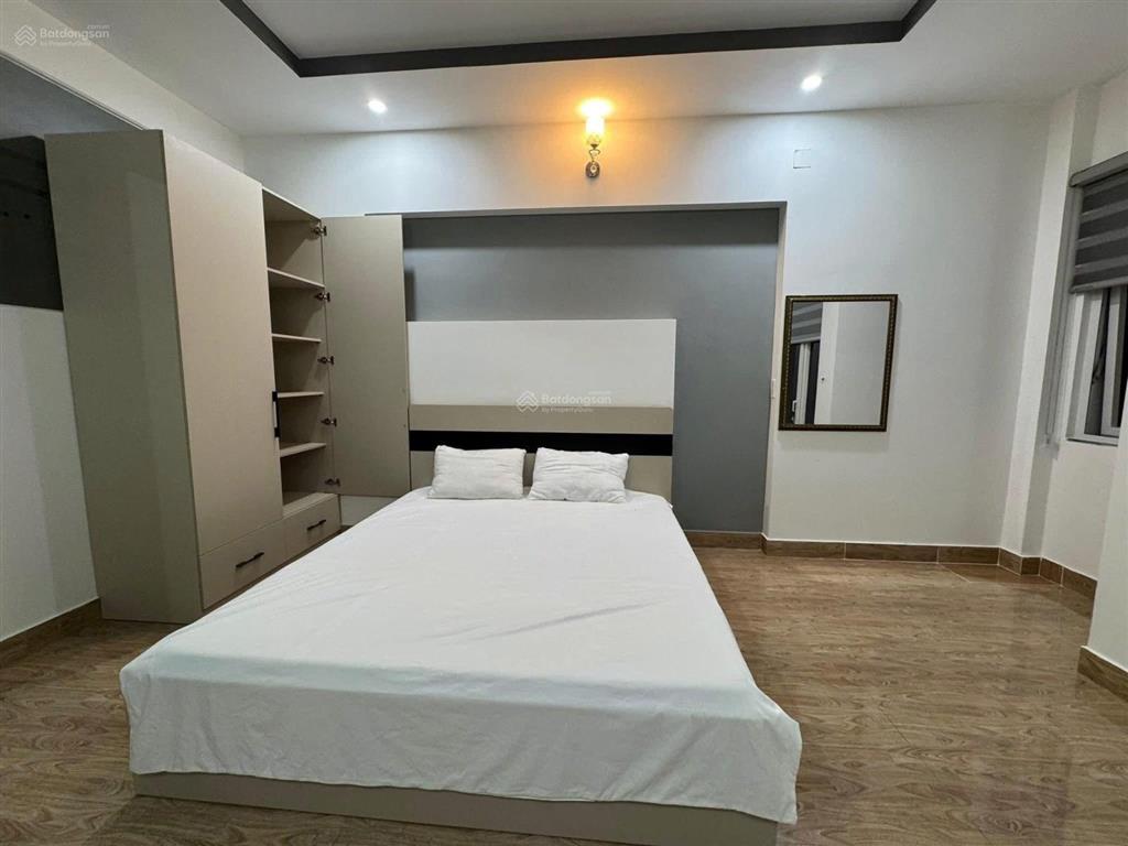 Bán khách sạn 1 trệt 4 lầu đinh tiên hoàng  105m (5x20m)  đường 13m  tây nam  giá 24,5 tỷ (tl)