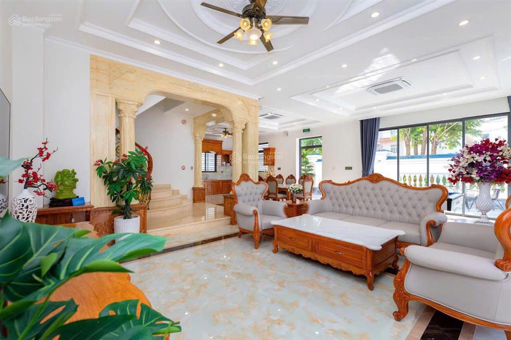 Ngộp! giảm gấp 10 tỷ  biệt thự đẳng cấp cách biển bãi sau chỉ 200m  thu nhập 90 triệu/tháng