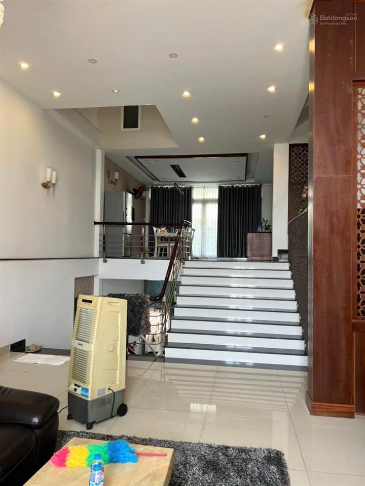 Cho thuê biệt thự đường lê ngọc hân tp. vũng tàu  hồ bơi  giá tốt