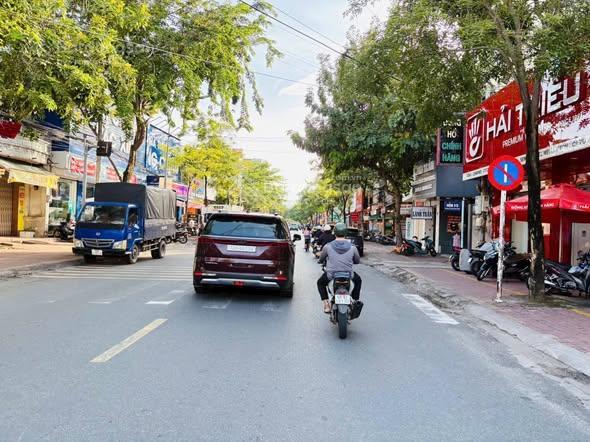 Mặt tiền 1 trệt 1 lầu đường hoàng việt, vũng tàu  ngang 7m  vừa ở vừa kinh doanh  cực hiếm