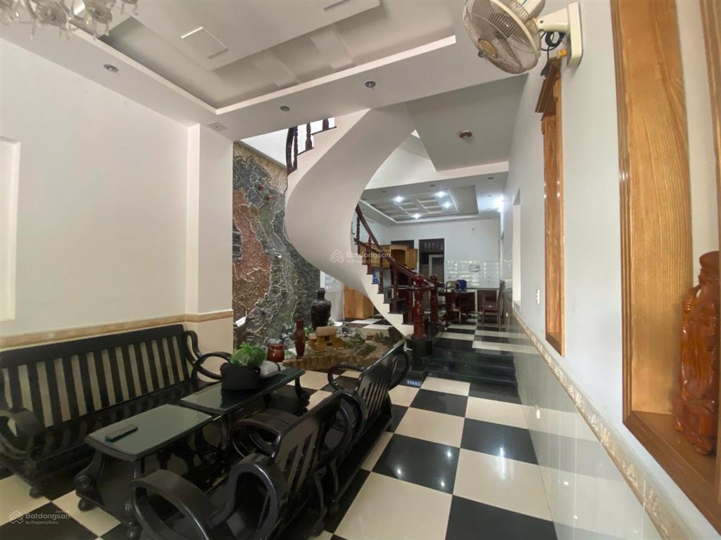 Cho thuê nhà phố 1 trệt 2 lầu trục chính kđt chí linh  72m (4,5x16)  giá 11 triệu/tháng
