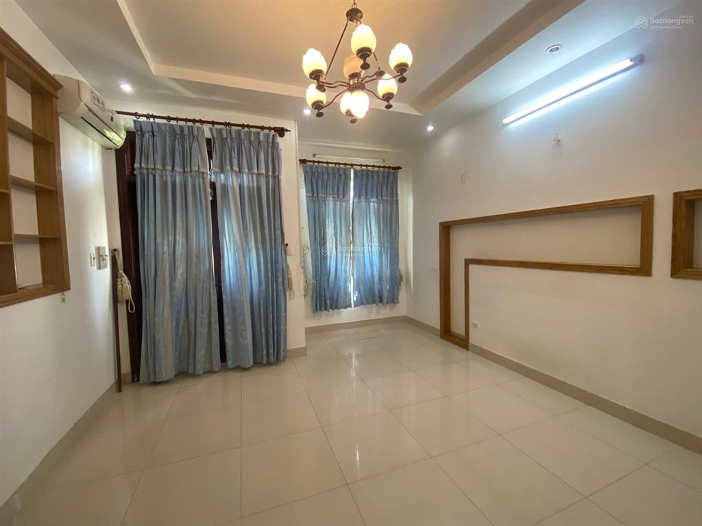 Cho thuê nhà phố 1 trệt 2 lầu trục chính kđt chí linh  72m (4,5x16)  giá 11 triệu/tháng